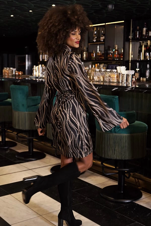 Black Geometric Spot Fluted Sleeve Shift Dress 7 Black Geometric Spot Fluted Sleeve Shift Dress - Image 7