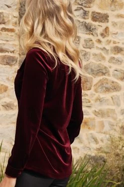 Burgundy Luxe Velvet Shirt -Trendora Shop 3c8d8e93aac327291765faaa009db7c5b7345f33