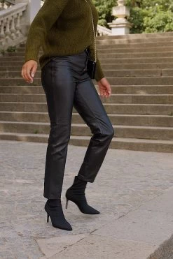 Black Leather Button Front Slim Leg Trousers -Trendora Shop 46485c48aa36eeb2126dee7bea4ddfe6a4c76b56