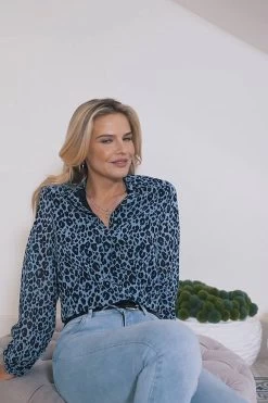 Blue & Black Leopard Print Blouson Sleeve Shirt 11 Blue & Black Leopard Print Blouson Sleeve Shirt -Trendora Shop 61a27ea3fac71e2717f97c18b21fcaf092586eaa