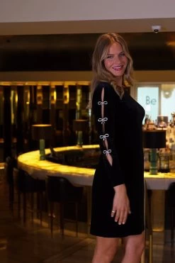 Black Premium Velvet Diamante Bow Sleeve Detail Dress -Trendora Shop 67dc30f2aa6ab6b69c92353c1a612d465ab14215