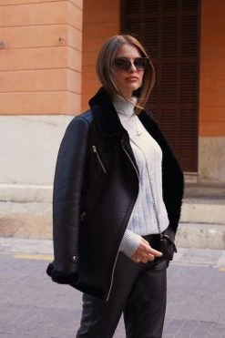 Black Faux Shearling Belted Biker Jacket 15 Black Faux Shearling Belted Biker Jacket -Trendora Shop 6b8ed8cbaad6ce69f719f4290209c5606b6bfb01