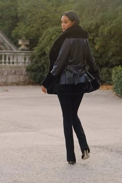 Black Faux Leather Coat With Faux Fur Trim -Trendora Shop 6c72aa144643a9e5413e1020bf5c313edd5a693d