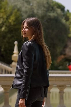 Black Faux Leather Puff Sleeve Jacket -Trendora Shop 70b8fca377832665bb5e704baf5e26d4bbaf8f31