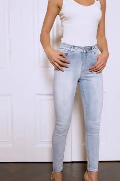 Light Wash Perfect Skinny Jeans -Trendora Shop 83e5e89e0cb29029f5e874a508874502cd6e763f
