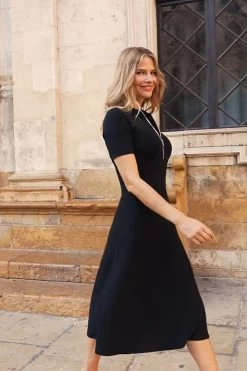 Black Knit Fit & Flare Dress With Lace Detail -Trendora Shop 8a9550f7797ebf284c23f161c0267143