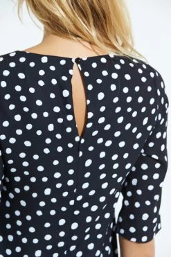 Black & White Spot Print Ruffle Hem Shift Dress -Trendora Shop a20dw110 59627