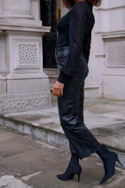 Black Leather Straight Leg Cropped Trousers -Trendora Shop b0b34434c1d822c7e58803039da0047bd0f86a76