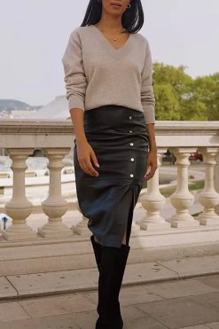 Black Leather Gold Button Midi Pencil Skirt 11 Black Leather Gold Button Midi Pencil Skirt -Trendora Shop ba0bb5023484fc0b6c5b7e655fe74289650d1b91