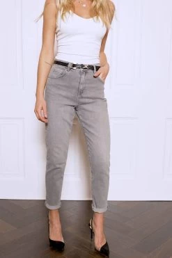 Mid Grey Slim Leg Mom Jeans -Trendora Shop f00ecf0c65496e1565c4680c1a15d6342f5cf8b1