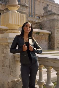 Black Notch Neck Leather Blazer -Trendora Shop fa21a72b80cc0cb7e99cc282be814fc32241f59c