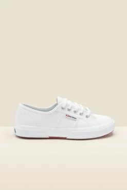 Superga 2750 Cotu Classic White Canvas Trainers 11 Superga 2750 Cotu Classic White Canvas Trainers -Trendora Shop s20xf001we0001 a