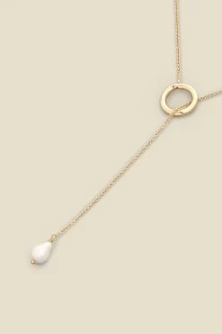 Gold Pearl Hoop Trim Necklace 6 Gold Pearl Hoop Trim Necklace -Trendora Shop s23ac036mc0003 b