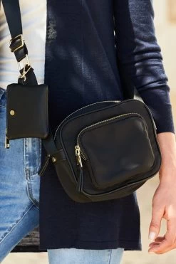 Black Nylon Square Cross Body Bag -Trendora Shop s24 s21tk451be a20bd095 019 1