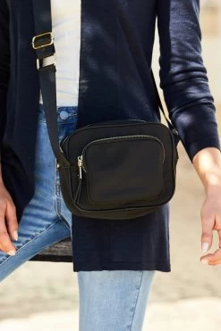 Black Nylon Square Cross Body Bag -Trendora Shop s24 s21tk451be a20bd095 025 1