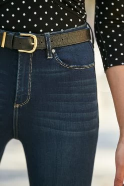 Black Croc Leather Waist Belt With Gold Trim -Trendora Shop web 2 s21tj043whsp a21bd700io 146