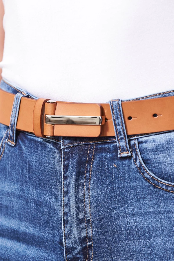 Tan Leather Waist Belt With Gold Clasp 3 Tan Leather Waist Belt With Gold Clasp - Image 3