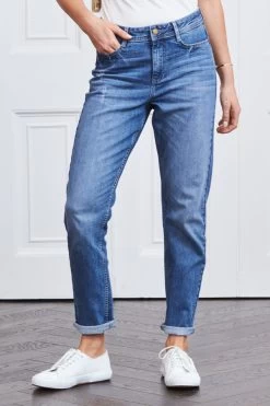 Mid Blue Relaxed Fit Boyfriend Jeans 10 Mid Blue Relaxed Fit Boyfriend Jeans -Trendora Shop web s17 s21bd017 s21fw010we 038