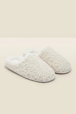 Cream Curly Faux Fur Super Soft Slippers
