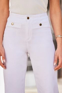 White Wide Leg Jeans With Gold Button Detail 11 White Wide Leg Jeans With Gold Button Detail -Trendora Shop web 2304 60 23bd033we0001 s23tj104whsp01 60 203 1