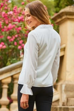 Ivory Ruffle Detail Blouse -Trendora Shop web 2307 41 s23tw171wh0001 41 302