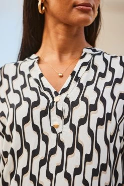White & Black Geometric Print Button Detail Tunic Top -Trendora Shop web 2307 49 s23tw060ivcv01 49 419