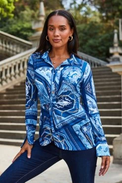 Blue Scarf Print Jersey Twist Front Shirt 10 Blue Scarf Print Jersey Twist Front Shirt -Trendora Shop web 2307 54 s23tj076becv01 54 068 rt