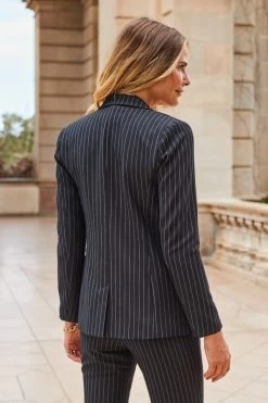 Black & White Pinstripe Blazer -Trendora Shop web 2307 66 a23ow046bk0001 a23bw015bk0001 66 344