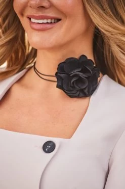 Black Corsage Neck Tie