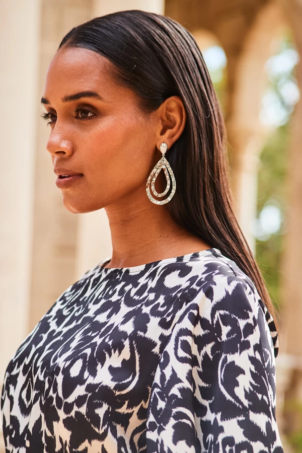 Gold Hammered Teardrop Earrings 1 Gold Hammered Teardrop Earrings