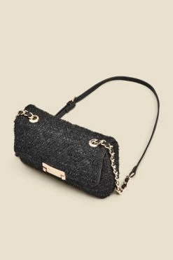 Black Metallic Boucle Clasp Detail Cross Body Bag -Trendora Shop web 2307 box a23ac002bk0001 c