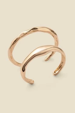 Gold Set Of Two Bangle Bracelets 5 Gold Set Of Two Bangle Bracelets -Trendora Shop web 2307 box a23ac024mc0003 a