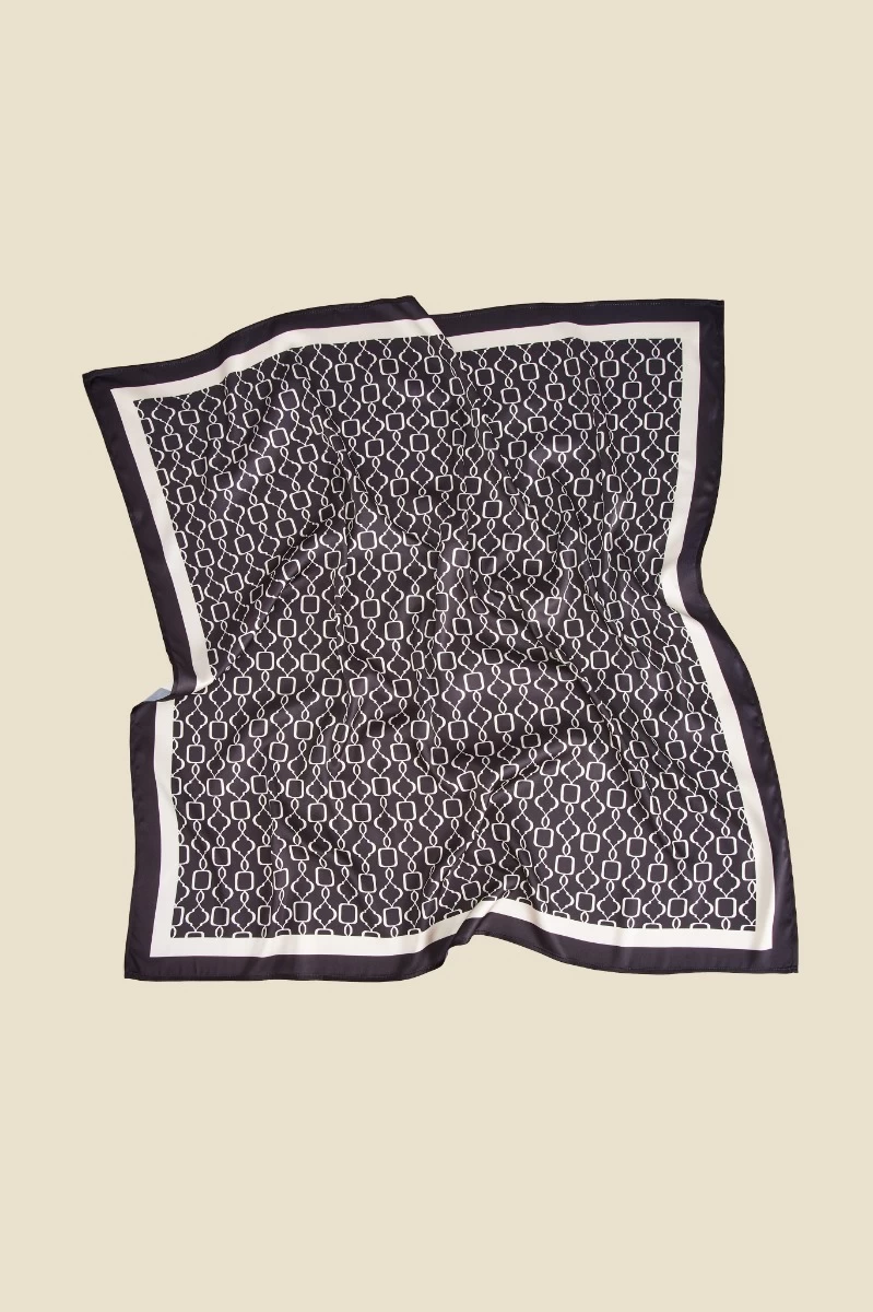 Black & Ivory Geometric Print Contrast Trim Scarf 2 Black & Ivory Geometric Print Contrast Trim Scarf - Image 2