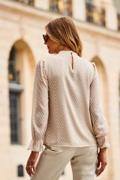 Natural Textured Chevron Print Top 10 Natural Textured Chevron Print Top -Trendora Shop web 2308 120 a23tw048cm0003 120 303 rt