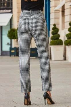 Black & White Dogtooth Print Tapered Leg Trousers 10 Black & White Dogtooth Print Tapered Leg Trousers -Trendora Shop web 2308 56 a23bw025bkwe01 a23ol009bk0001 56 335