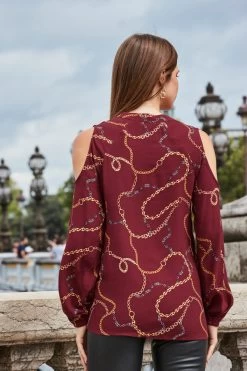 Burgundy Chain Print Cut Out Shoulder Top 9 Burgundy Chain Print Cut Out Shoulder Top -Trendora Shop web 2308 90 a23tw038rdcv01 90 113 rt