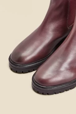 Wine Chunky Sole Leather Chelsea Boot -Trendora Shop web 2308 box a23fw007rd0011 c 1