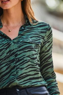 Khaki Green & Black Zebra Print Pocket Detail Shirt -Trendora Shop web 2309 139 a23tw116khan01 139 186