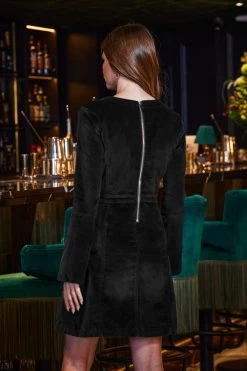 Black Velvet Fit & Flare Dress With Button Pocket Detail -Trendora Shop web 2309 180 a23dd012bk0001 180 109