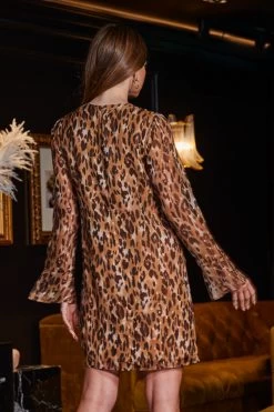 Leopard Print & Metallic Spot Chain Detail Shift Dress 8 Leopard Print & Metallic Spot Chain Detail Shift Dress -Trendora Shop web 2309 184 a23dw081nean02 184 105