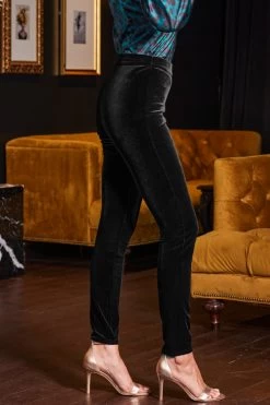 Black Luxe Velvet Leggings -Trendora Shop web 2309 187 a23tw067gr0001 a23bv010bk0001 187 171