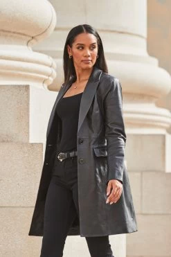 Black Premium Leather Longline Coat -Trendora Shop web 2309 97 a23ol004bk0001 s21ac024blan010one 97 108