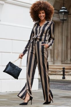 Black Gold Stud Detail Quilted Cross Body Bag -Trendora Shop web 2310 36 a23bw058bkst01 a23tw104bkst01 36 049 2