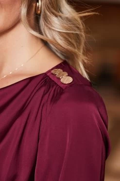 Burgundy Satin Cowl Neck Top -Trendora Shop web 2310 44 a23tw058rd0039 a23bw002rd0011 44 117