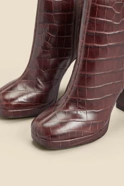 Chocolate Croc Leather Block Heel Platform Ankle Boot 7 Chocolate Croc Leather Block Heel Platform Ankle Boot -Trendora Shop web 2310 box a23fw073yw0010 c