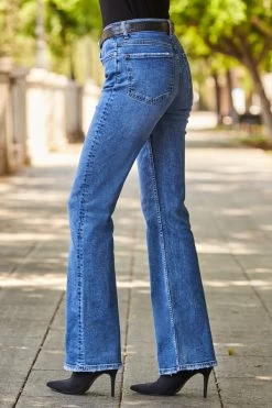 Mid Blue Raw Hem Kick Flare Jeans -Trendora Shop web 34 a22bd015be0010 s22ow024rd0017 277