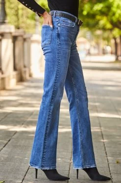Mid Blue Raw Hem Kick Flare Jeans -Trendora Shop web 34 a22bd015be0010 s22ow024rd0017 303
