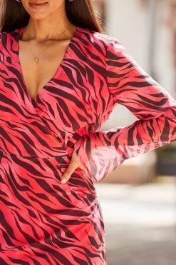 Pink Animal Print Wrap Front Dress 10 Pink Animal Print Wrap Front Dress -Trendora Shop web 42 s22dw004pian01 161 1