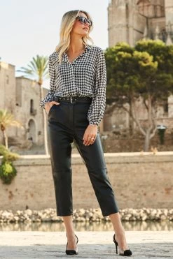 Black & White Dogtooth Print Shirt 12 Black & White Dogtooth Print Shirt -Trendora Shop web 49 a21tw038 s20bd002bk 229