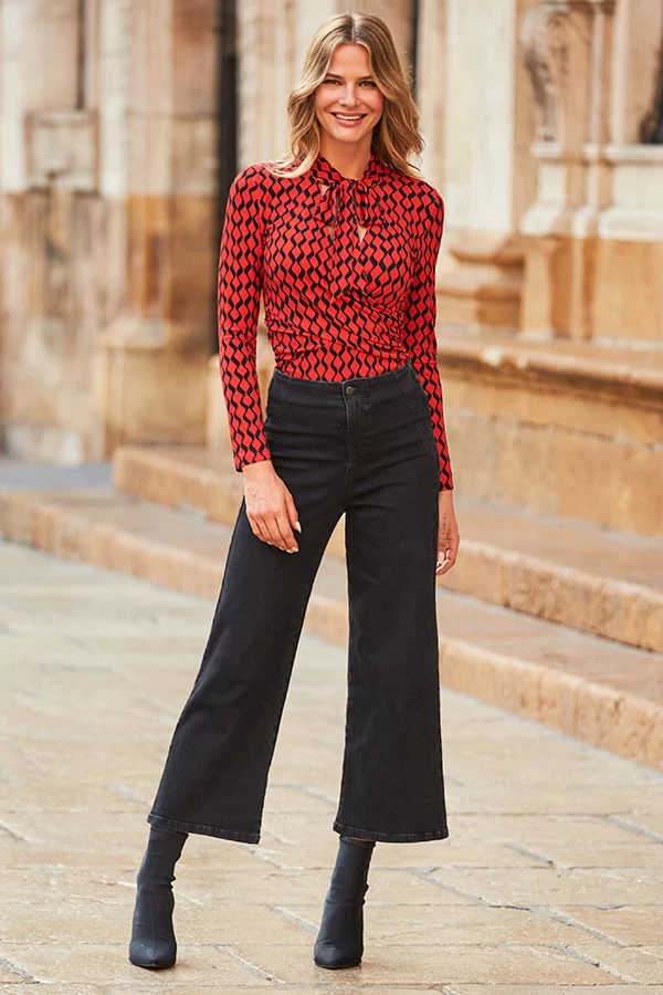 Black Wide Leg Cropped Jeans 4 Black Wide Leg Cropped Jeans - Image 4